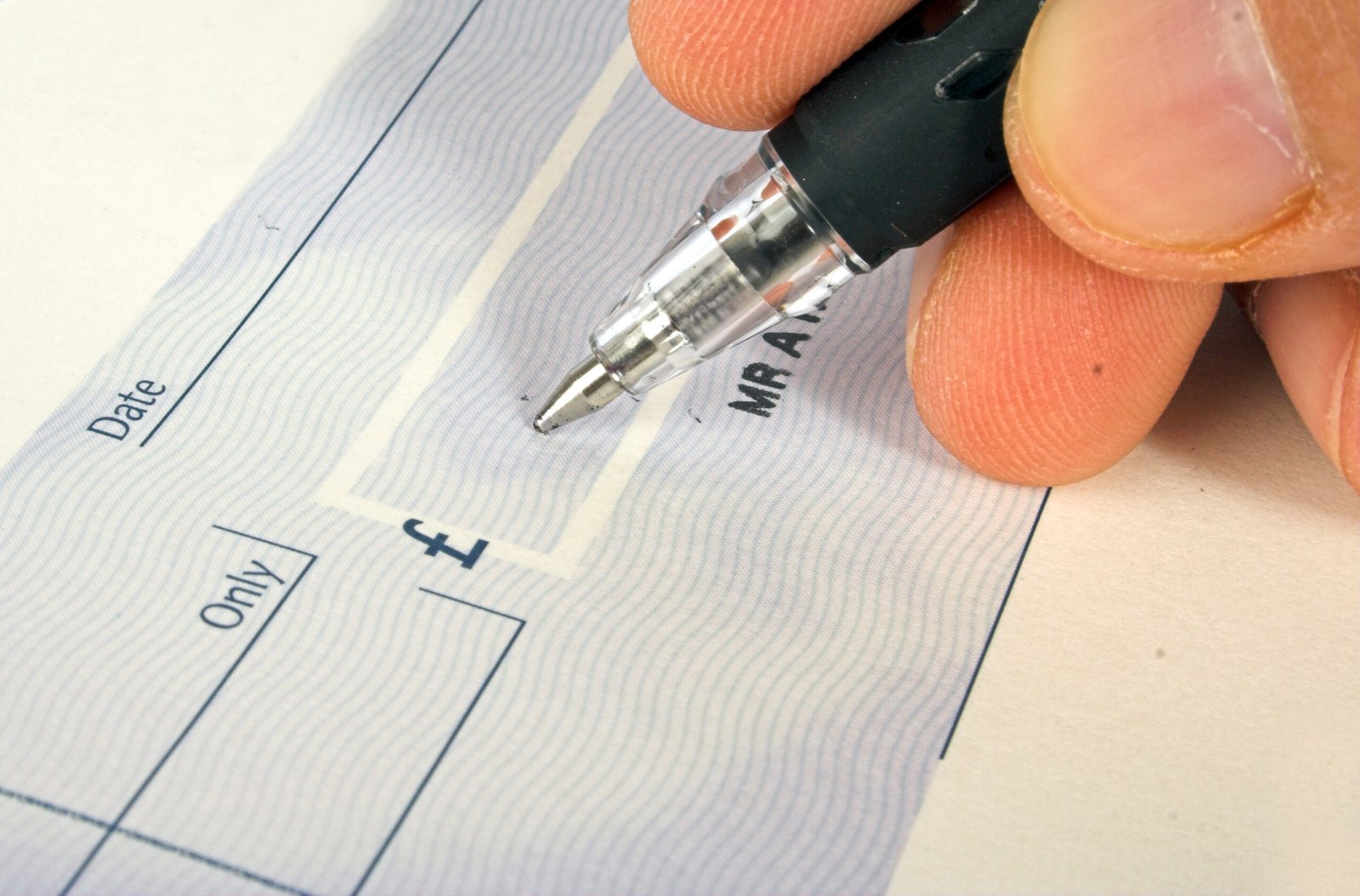 Guidelines for UAE Cheque Signing Laws