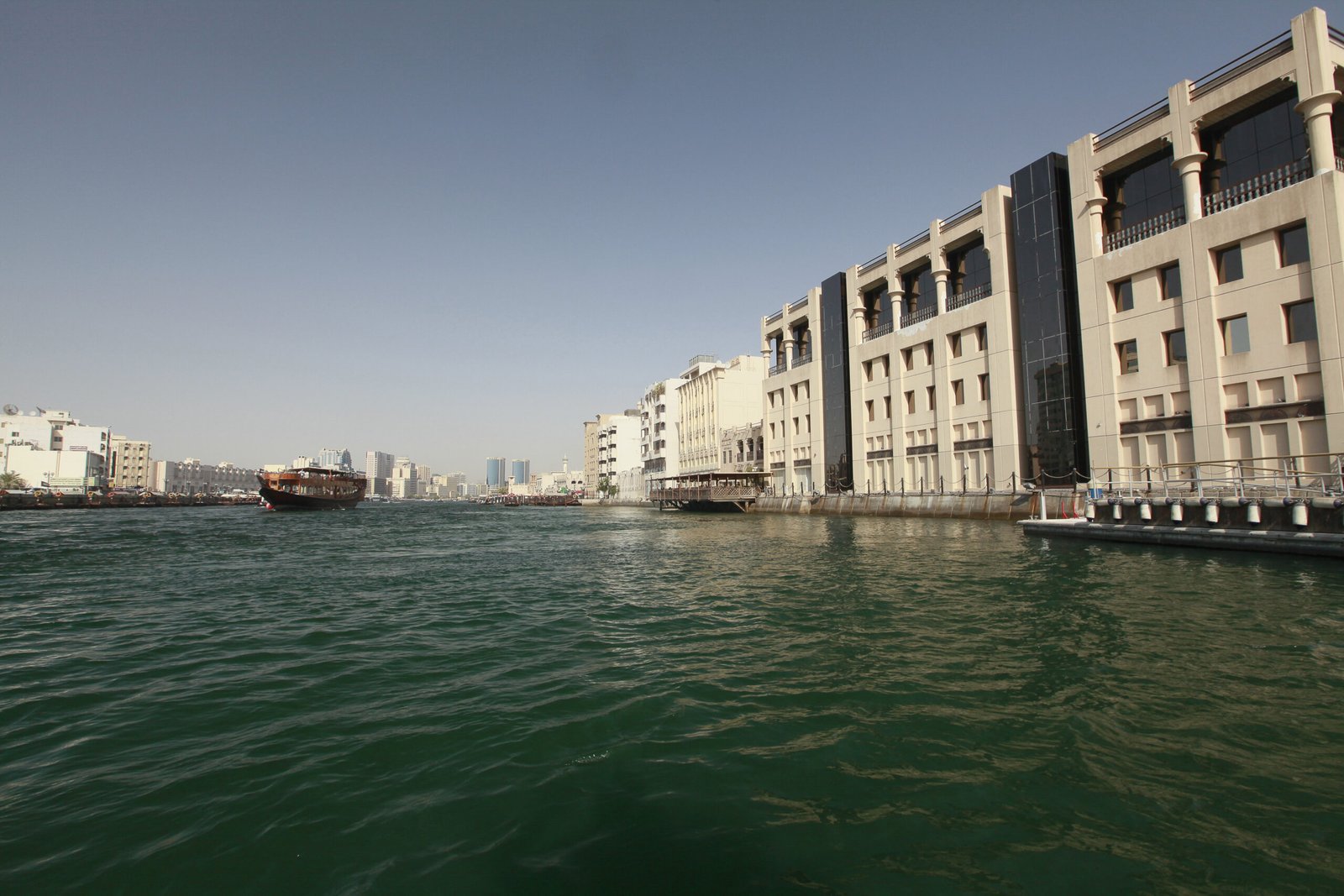 best places and areas to stay in Dubai for tourists